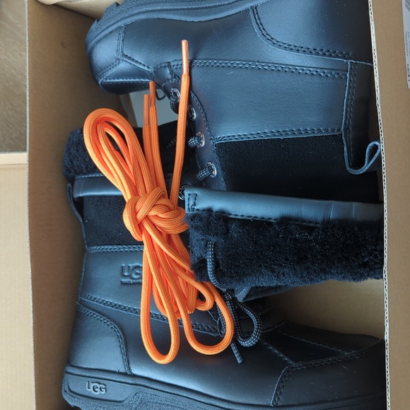UGG K Butte II CR Winter Boots, Kids Size 13, Black NIB - Picture 9 of 9